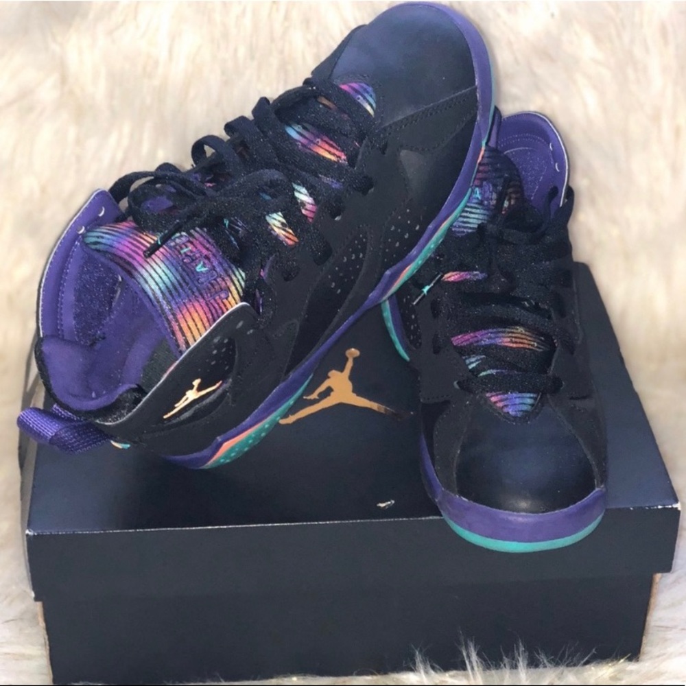 LOLA BUNNY 7s